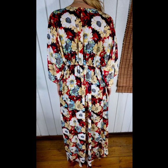 Floral Robe - Picture 4 of 5